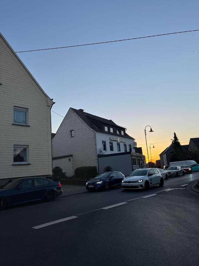 Vina Am Ring Bed & Breakfast Mannebach  Eksteriør bilde